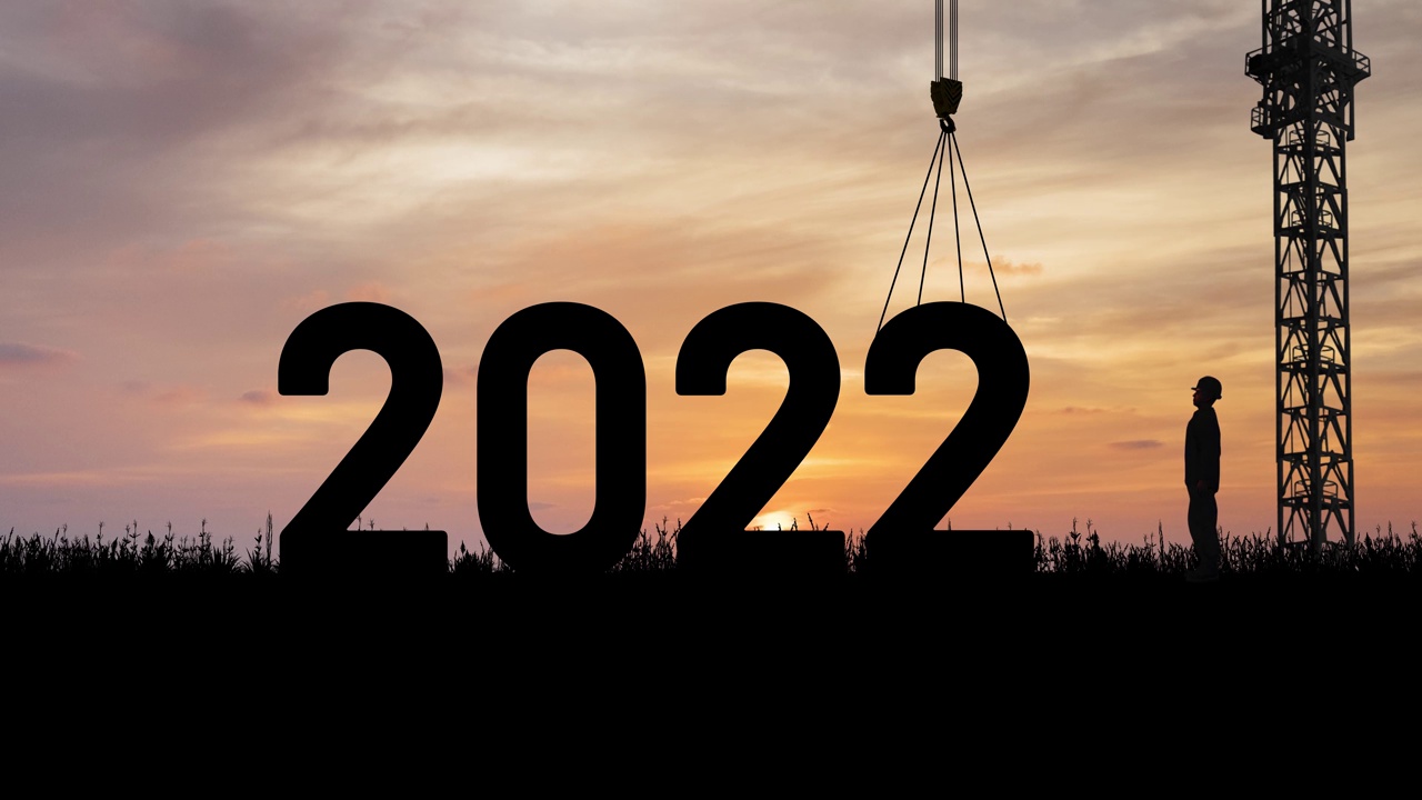 2022年新年贺卡。2022年庆典与建筑和工人的概念，美丽的背景视频素材