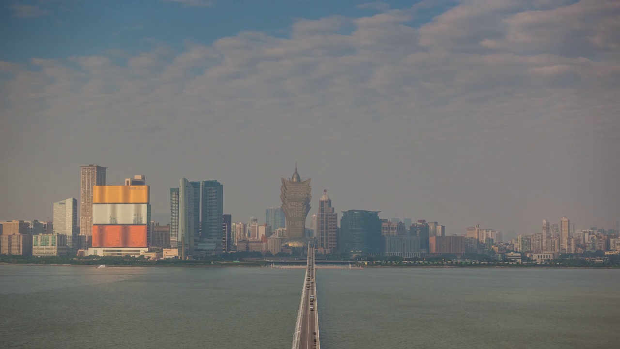 日出日落澳门市景交通大桥屋顶全景延时4k中国视频素材