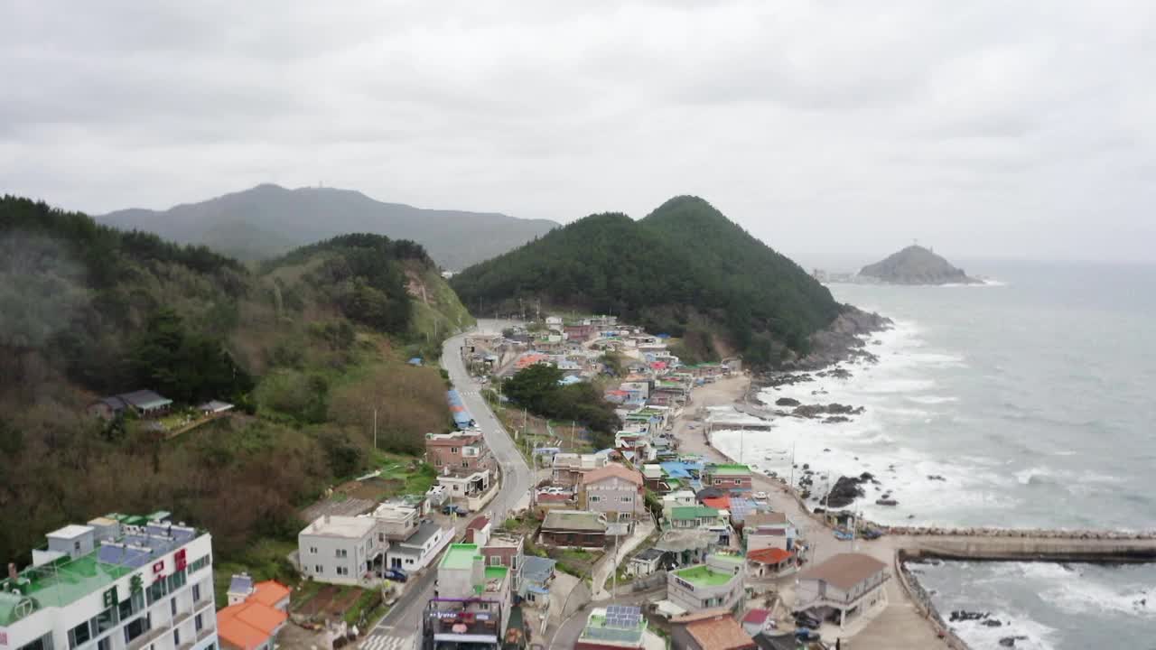 从空中俯瞰的海帕郎步道第34段风景/韩国江原东海市视频下载