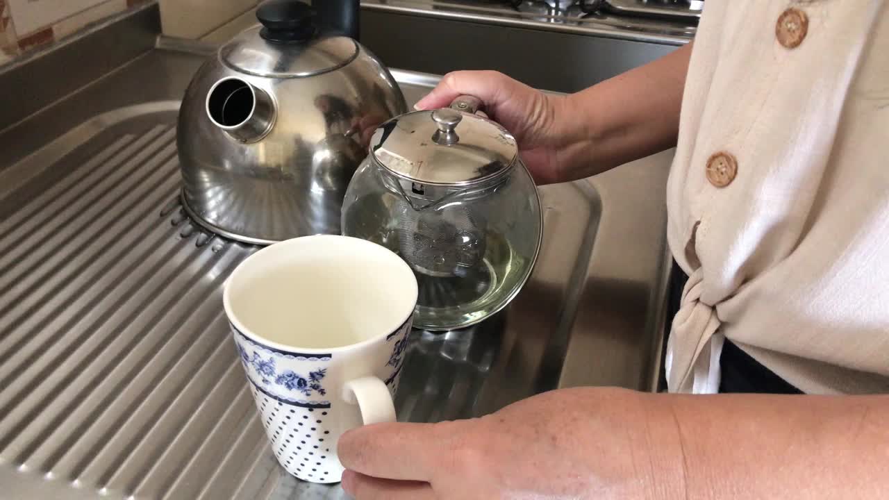 茶在家里视频下载