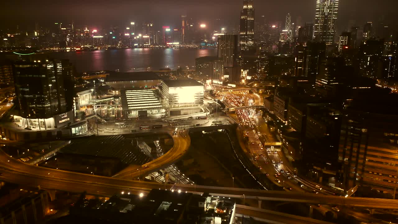 夜间的香港过海隧道视频下载