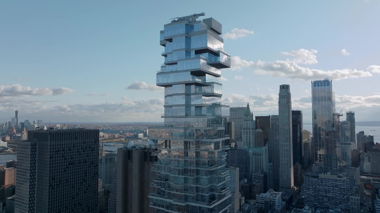 幻灯片和pan shot的未来主义现代设计的高层办公楼。层层叠塔，玻璃幕墙和露台。美国纽约曼哈顿视频下载
