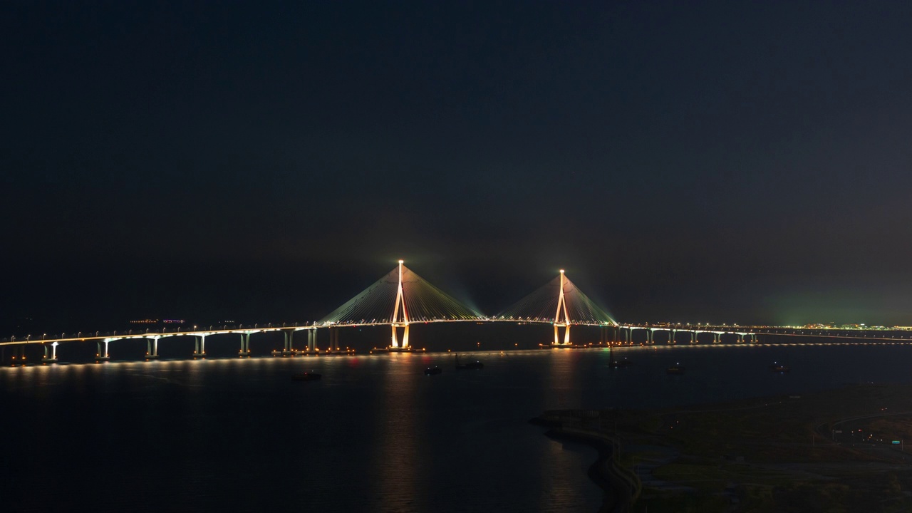 晚上-仁川大桥/韩国仁川视频素材
