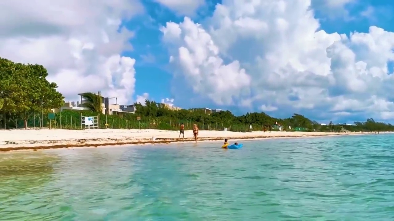墨西哥卡门蓬埃斯梅拉达海滩88号热带墨西哥海滩。视频素材