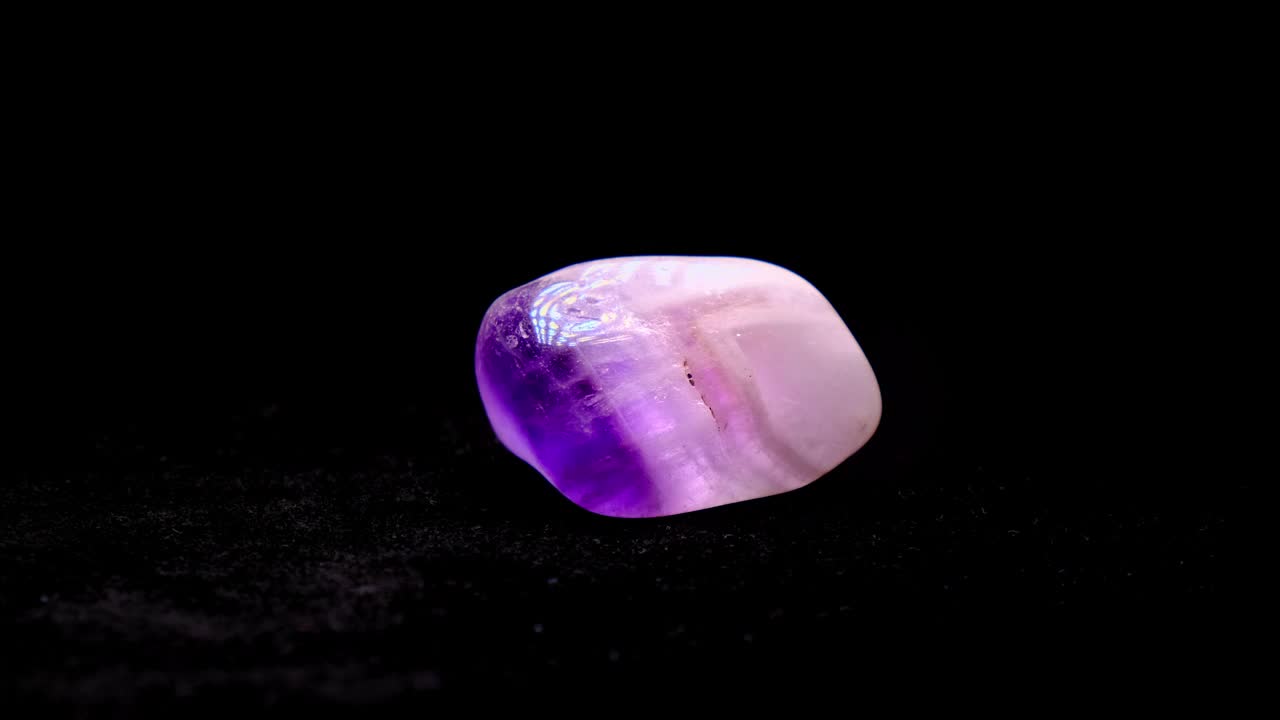 紫宝石矿物石英视频素材