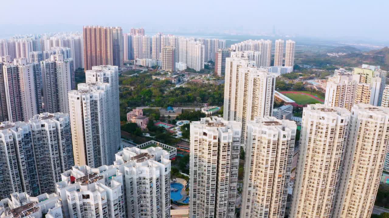 无人机拍摄的鸟瞰图，天水围村，香港视频素材