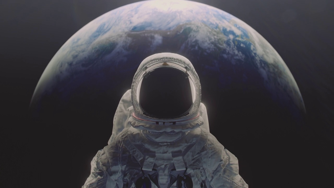 多莉在拍摄一个以地球为背景的宇航员。视频下载