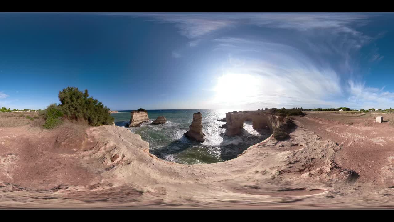 360 VR / Faraglioni海上岩石视频素材