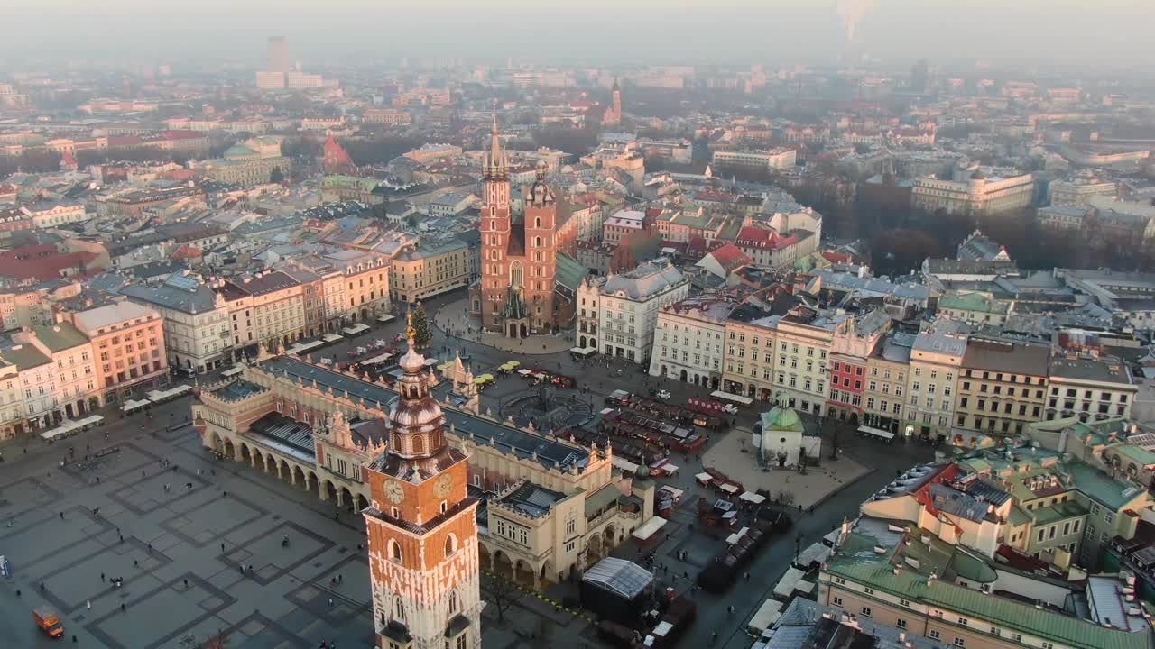 圣诞节期间波兰克拉科夫主要广场视频下载