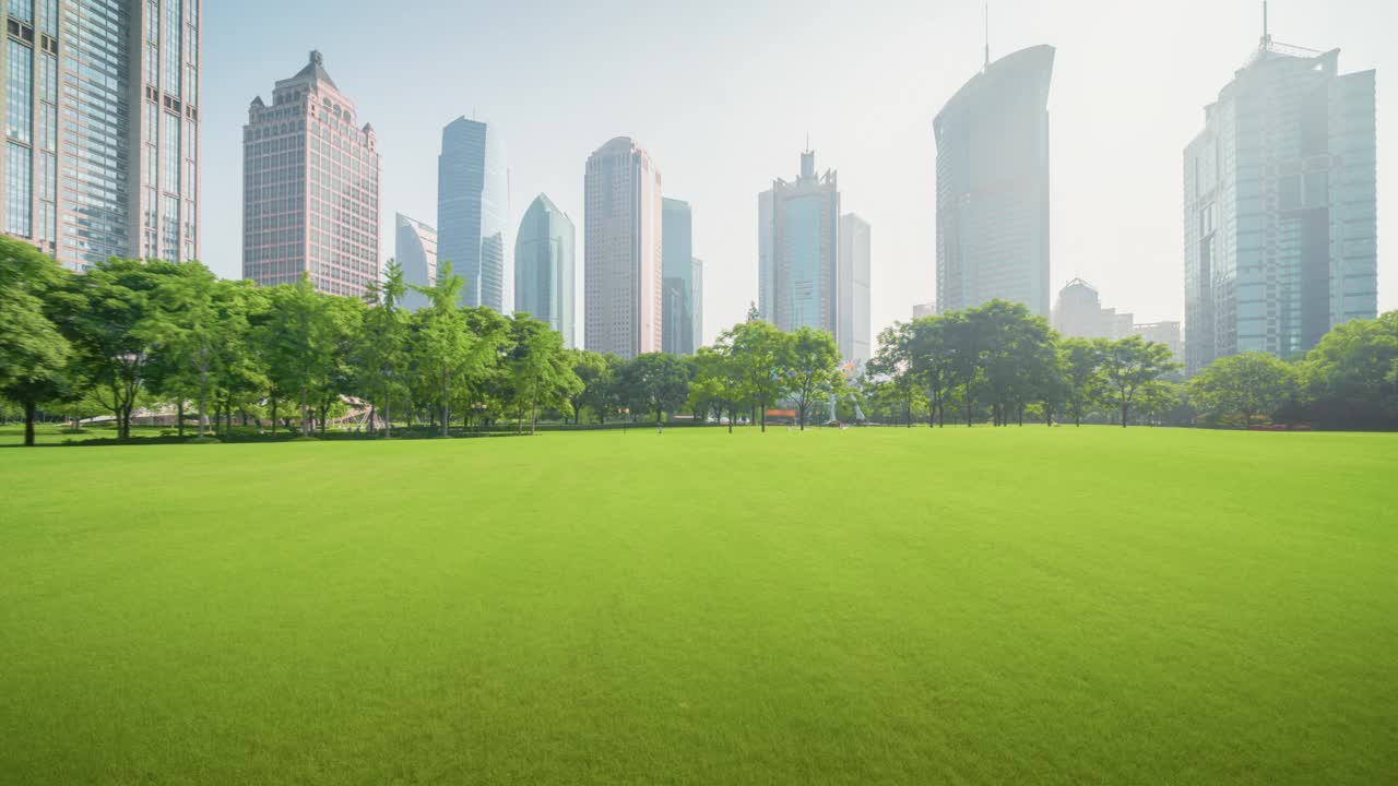 上海陆家嘴金融中心公园，中国视频素材