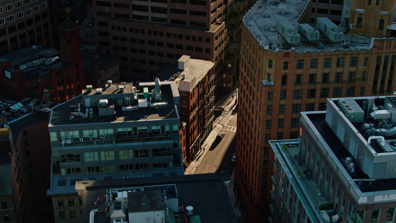 鸟瞰马萨诸塞州波士顿市中心的街道视频素材