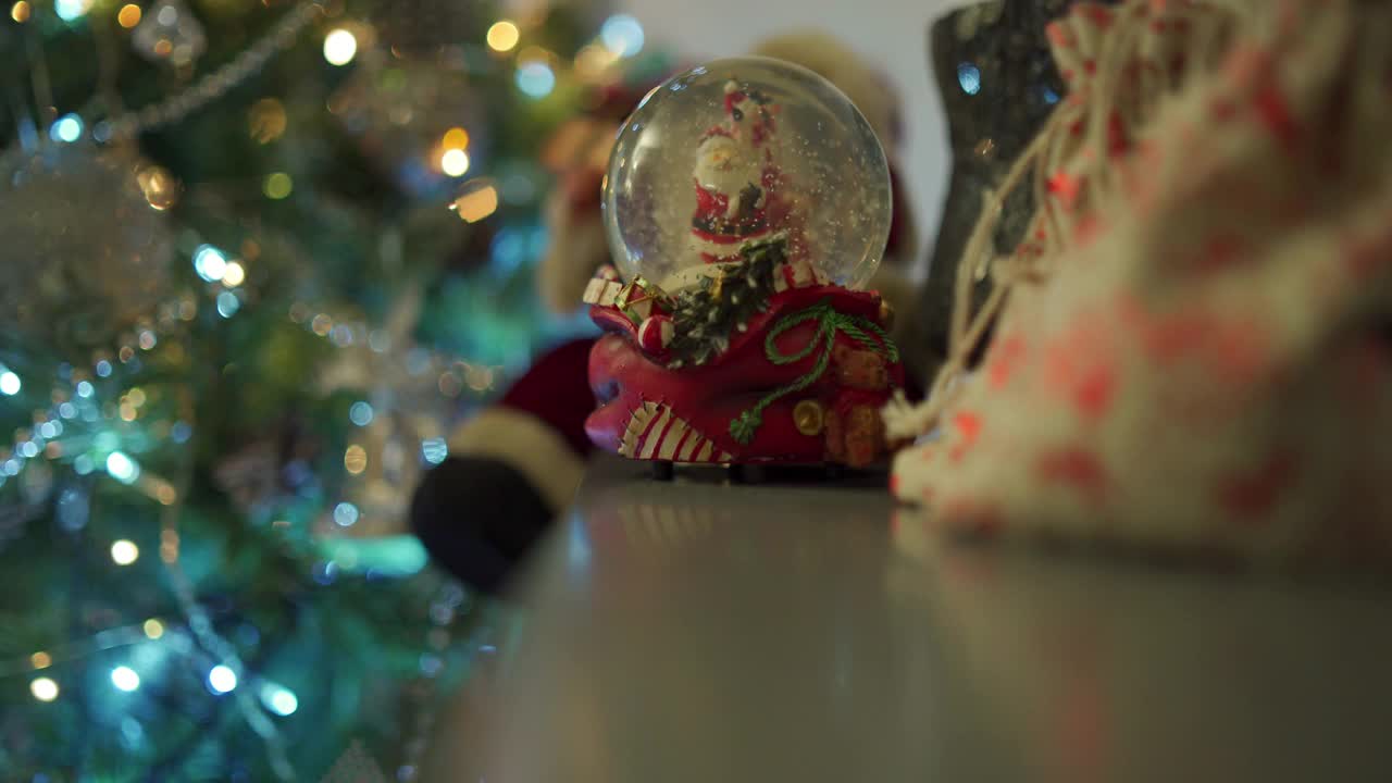 圣诞雪花玻璃球视频下载