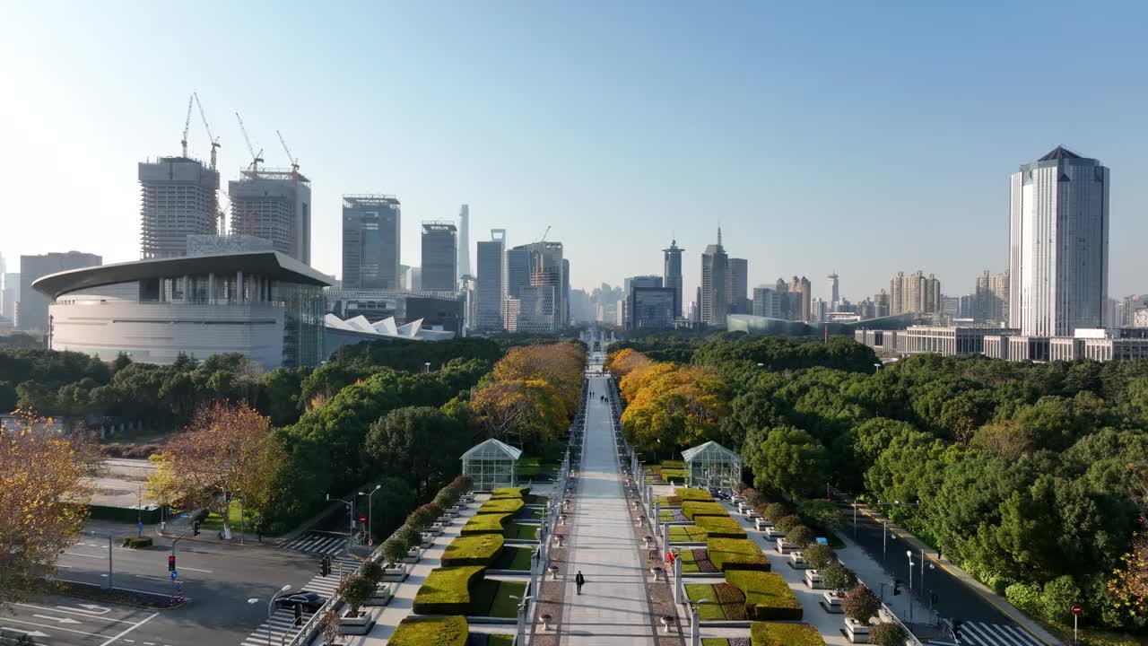 上海浦东世纪广场的城市景观视频下载