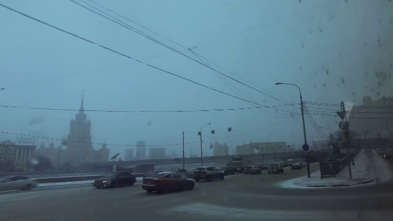 美丽的冬季与莫斯科的城市生活在莫斯科的冬季俄罗斯城市生活视频下载