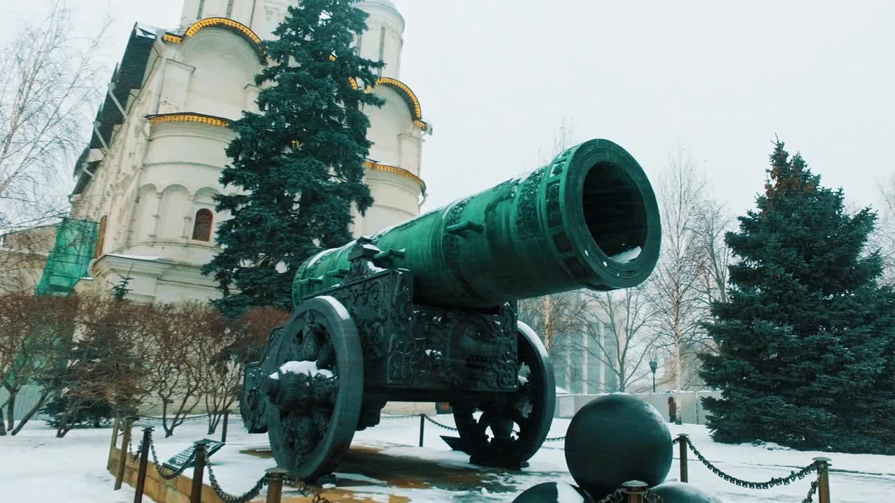 美丽的冬天克里姆林宫宫附近的莫斯科河附近的救世主大教堂莫斯科俄罗斯视频下载