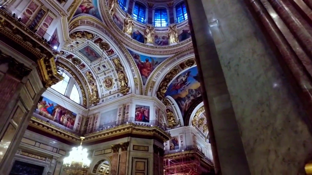 俄罗斯圣彼得堡艾尔米塔什博物馆内美丽而豪华的建筑视频下载