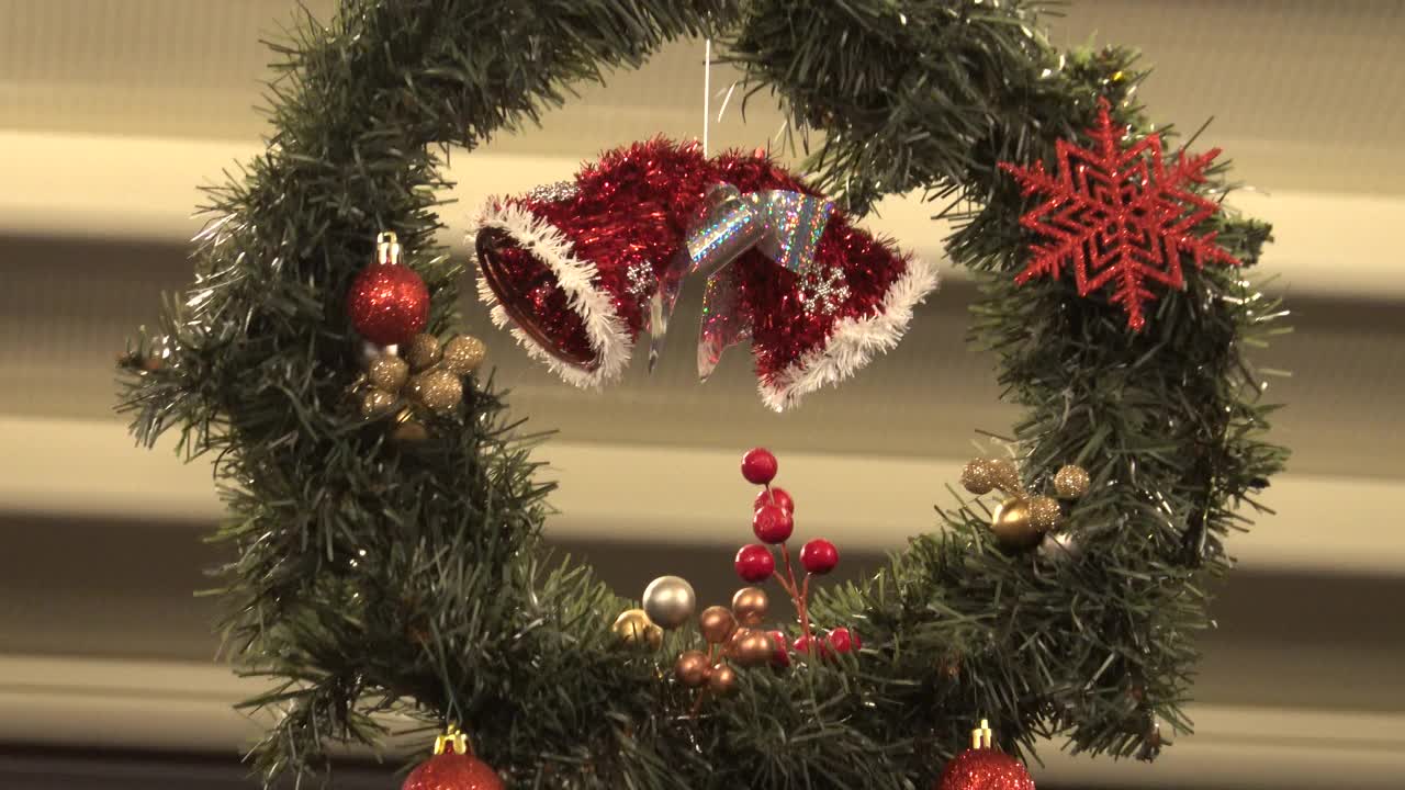 圣诞铃铛装饰视频下载