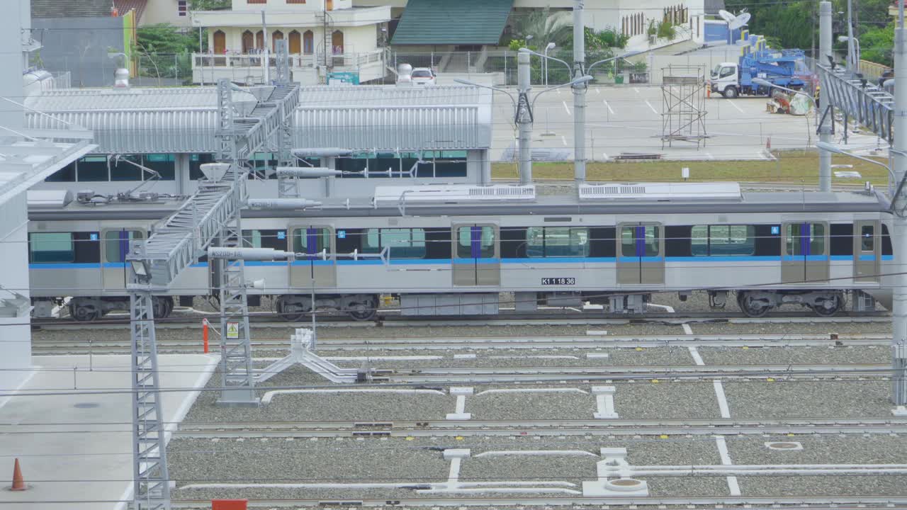 雅加达地铁在火车站视频素材