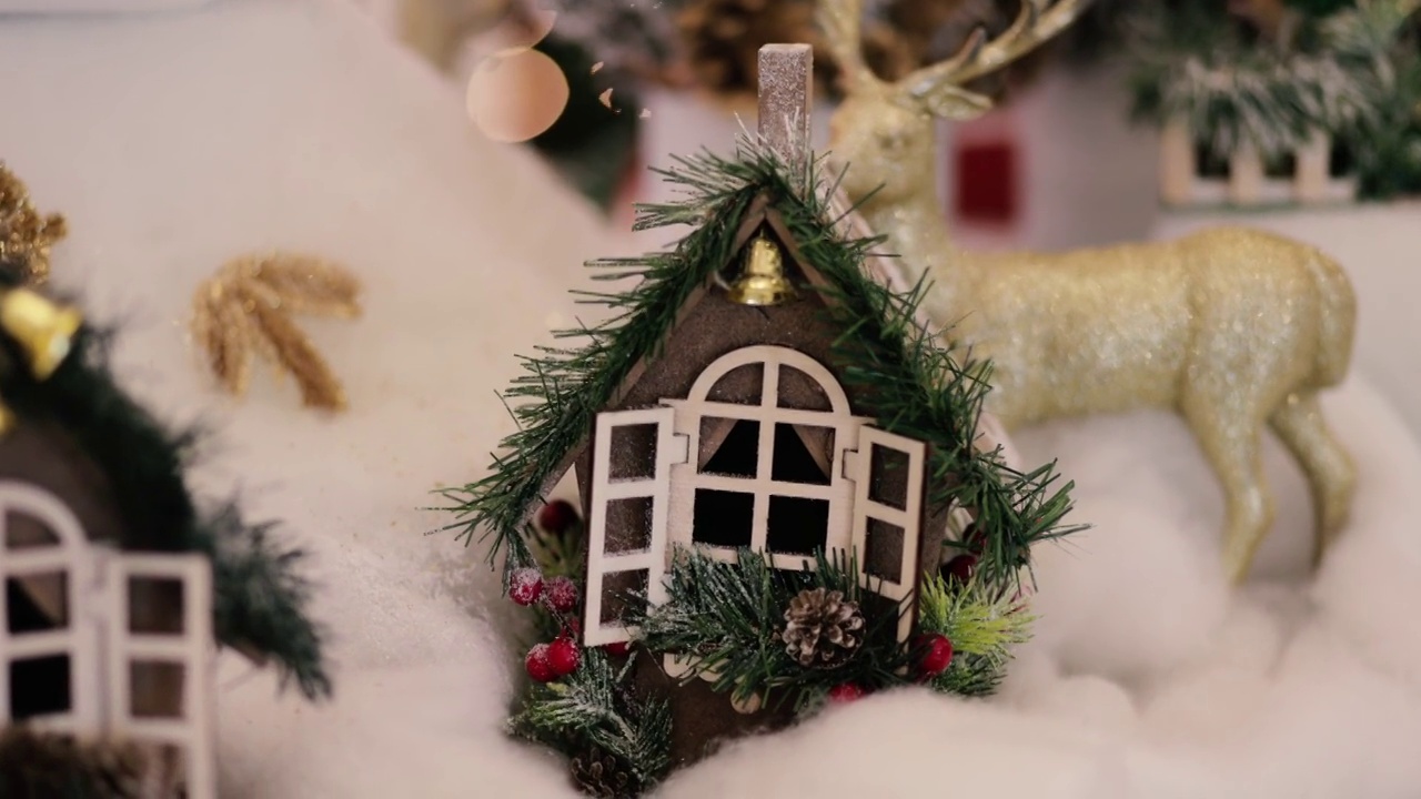 神圣的圣诞新年庆祝装饰，房子装饰主题雪人，鹿，圣诞装饰视频素材