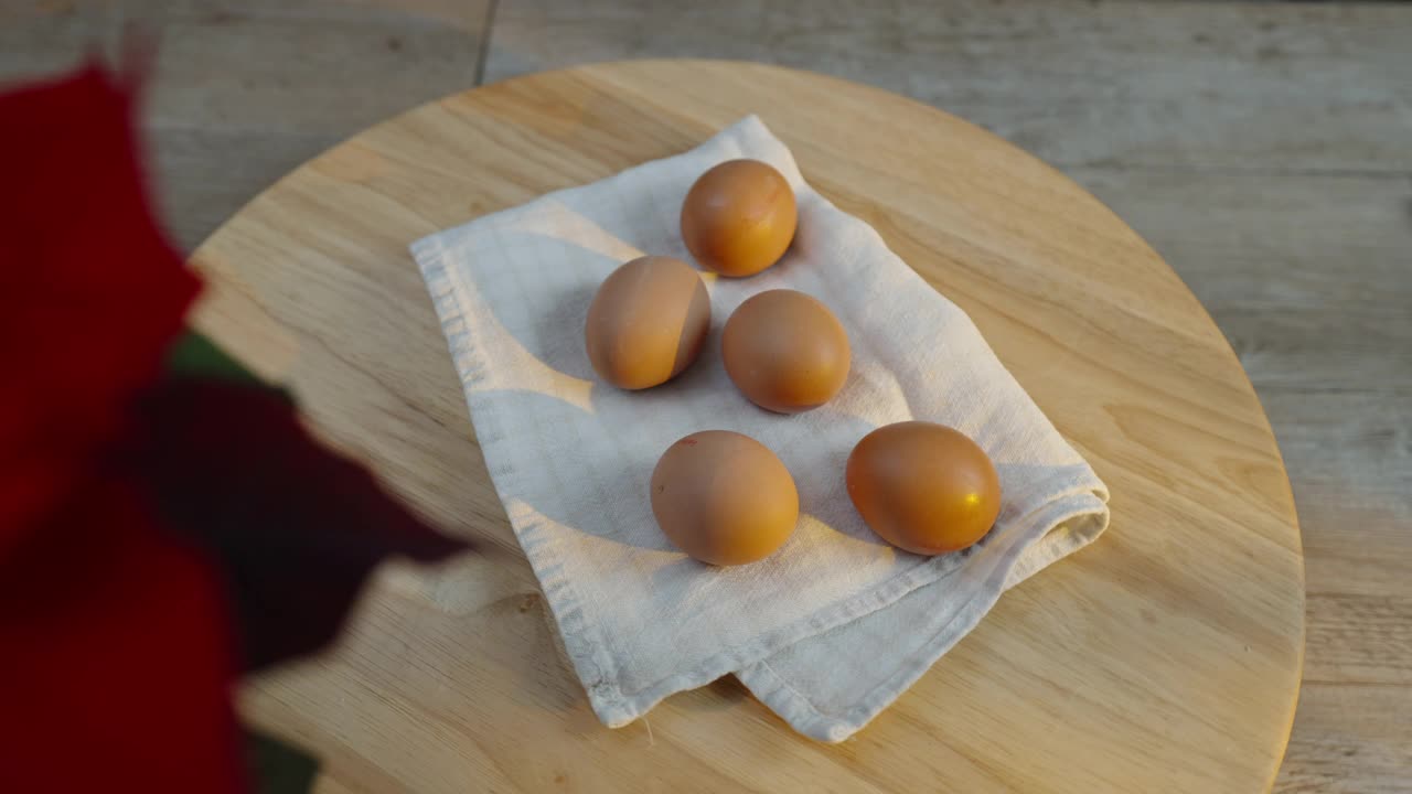鸡蛋在转盘视频下载