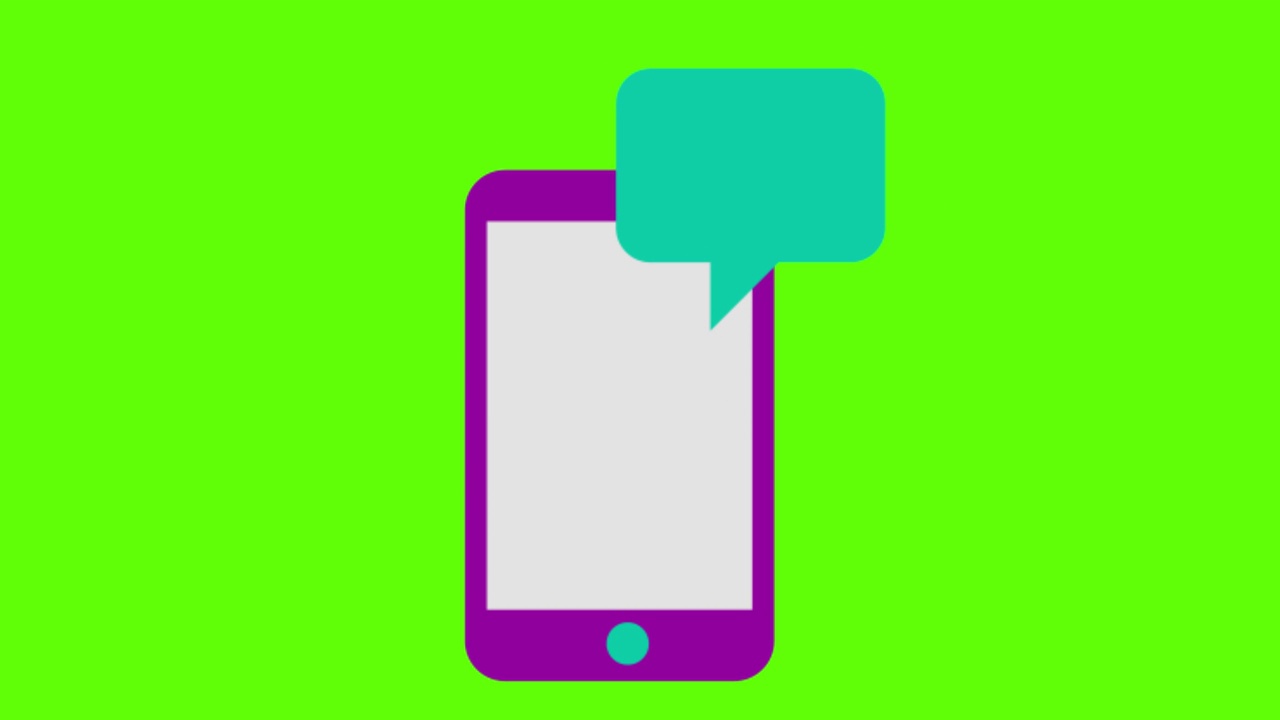 一个智能手机的动画与一个绿色屏幕背景上的信息标志视频素材