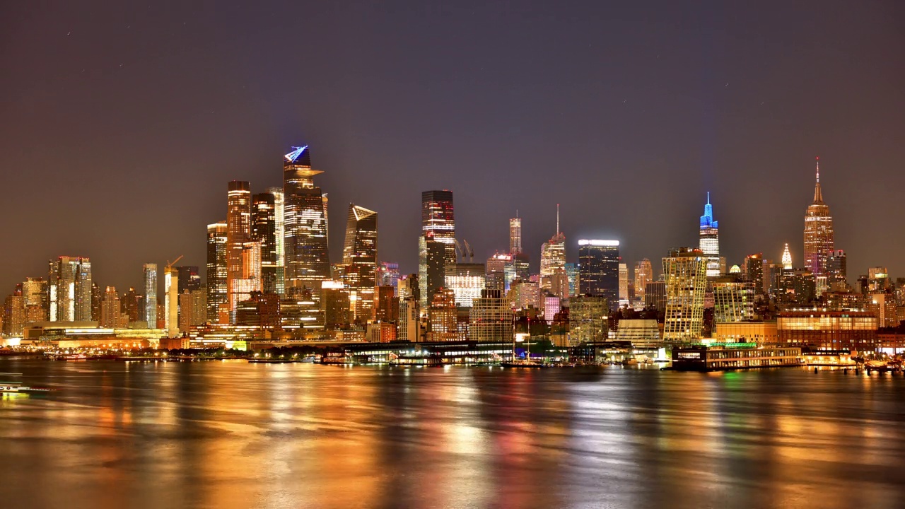 纽约市:哈德逊河的天际线:日出时间流逝视频下载