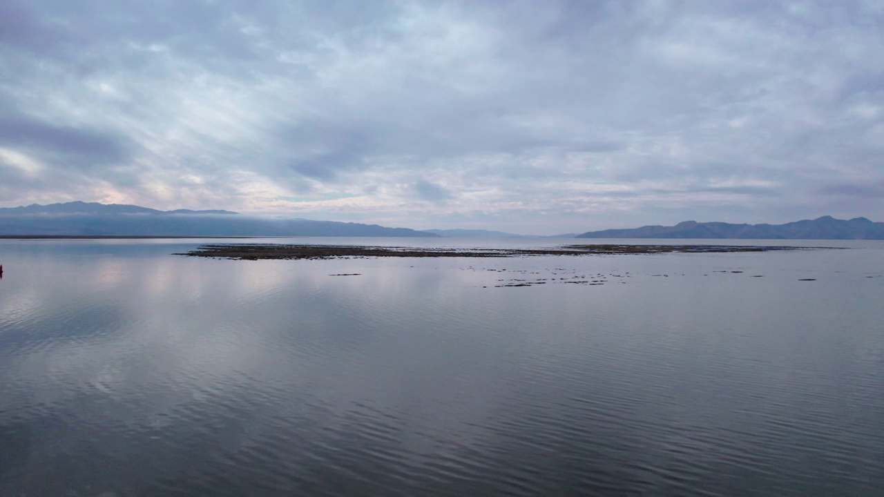 无人机拍摄的大盐湖视频下载