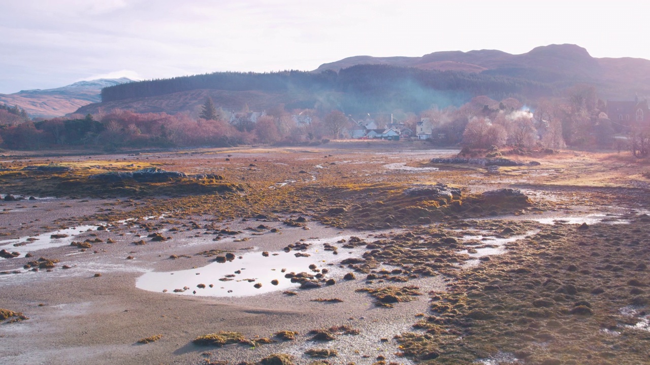 电影航拍显示了苏格兰马尔海岸上失事船只的镜头视频素材