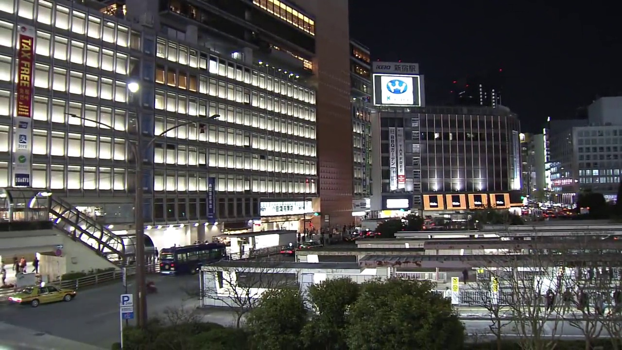 日本东京新宿车站前视频下载