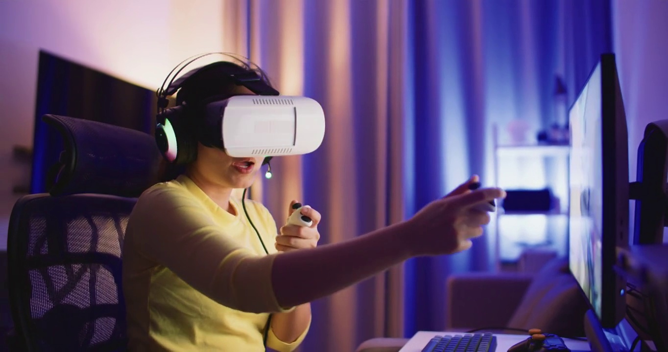 玩虚拟现实游戏的女人元世界数字世界技术AR增强现实控制视频素材