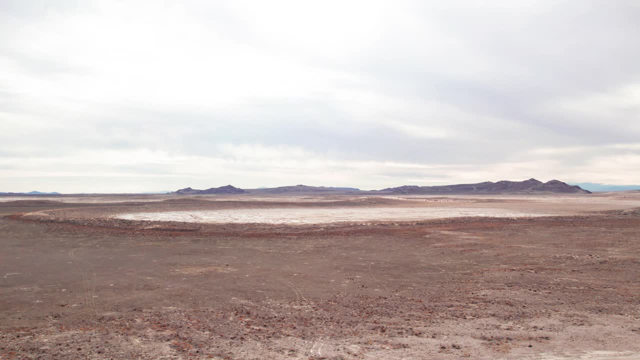 大盐湖沙漠的OHV地区视频素材