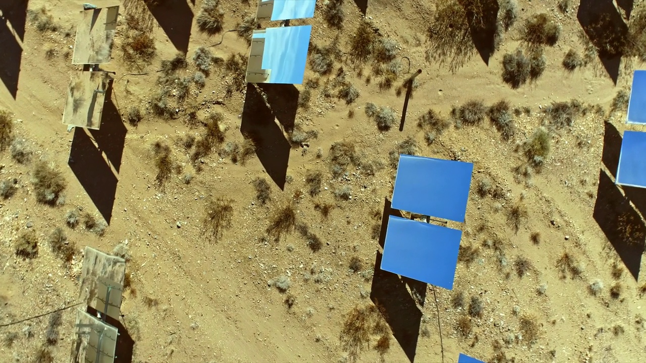 艾文帕太阳能工厂的定日镜视频下载