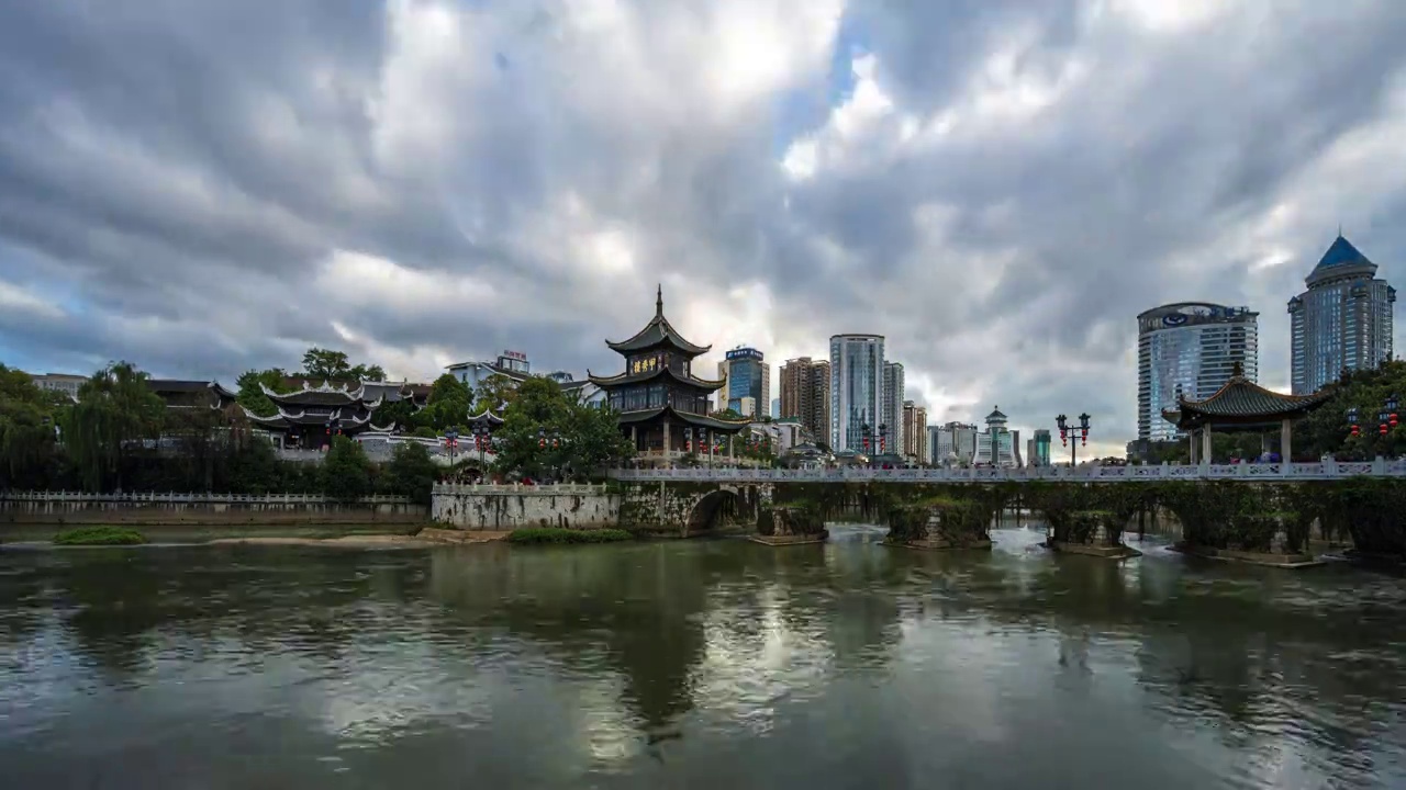 中国贵州贵阳的城市景观——嘉秀塔，4K延时摄影视频素材