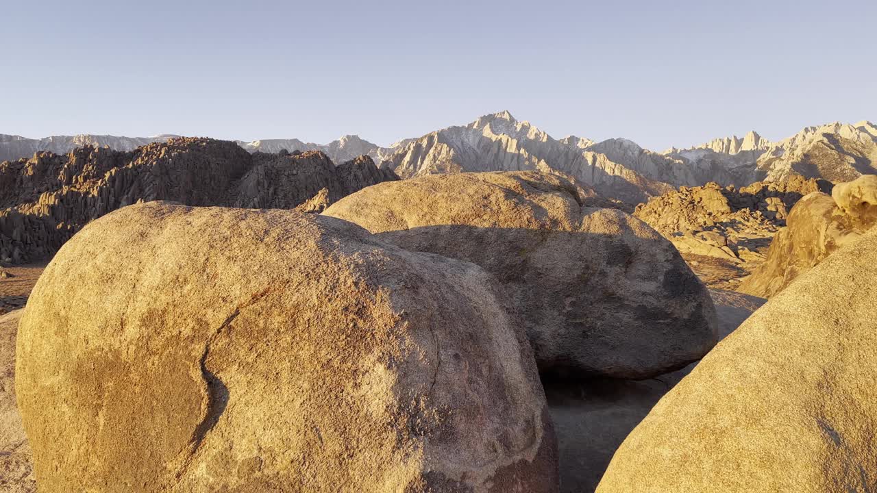 阿拉巴马山的日出，内华达山脉，Lone Pine西部，加利福尼亚视频下载
