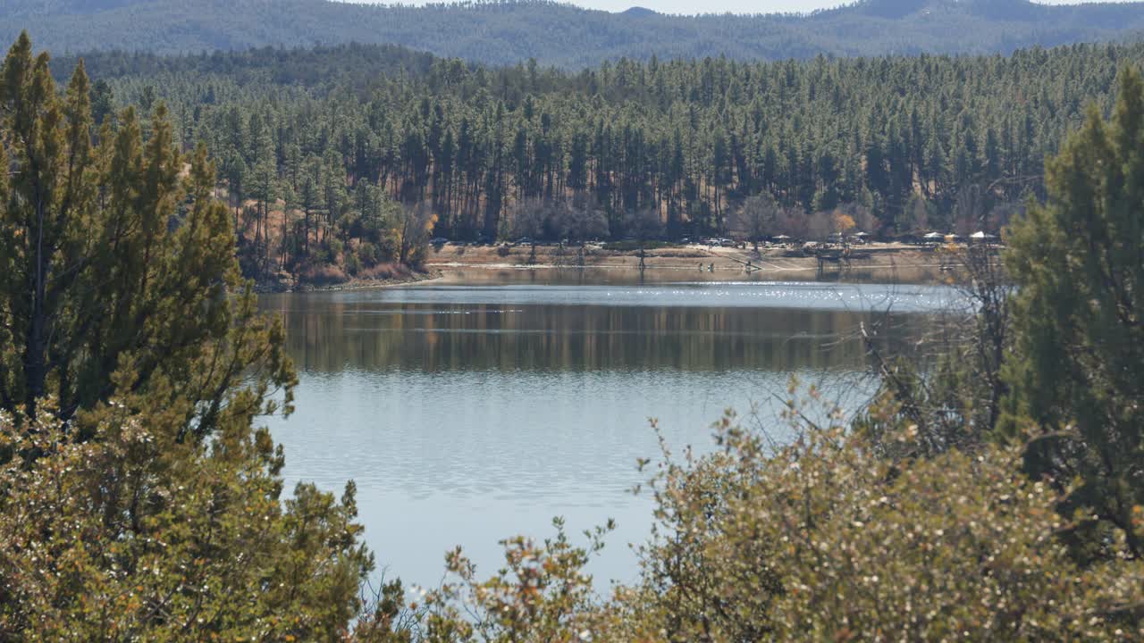 亚利桑那州普雷斯科特的山猫湖视频下载