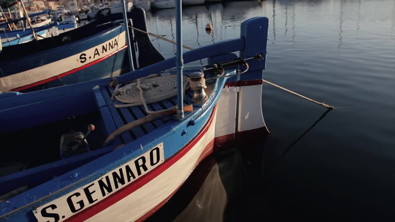 阿尔盖罗港的渔船视频下载