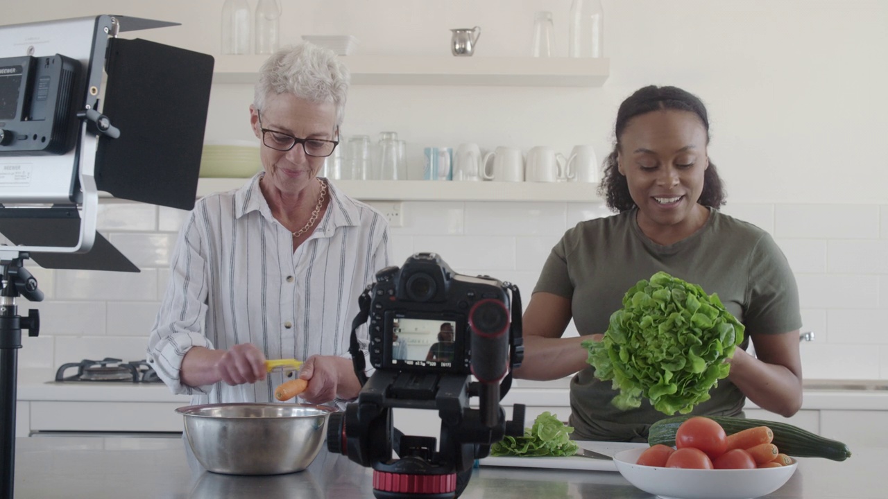 企业家拍摄虚拟烹饪课程视频下载