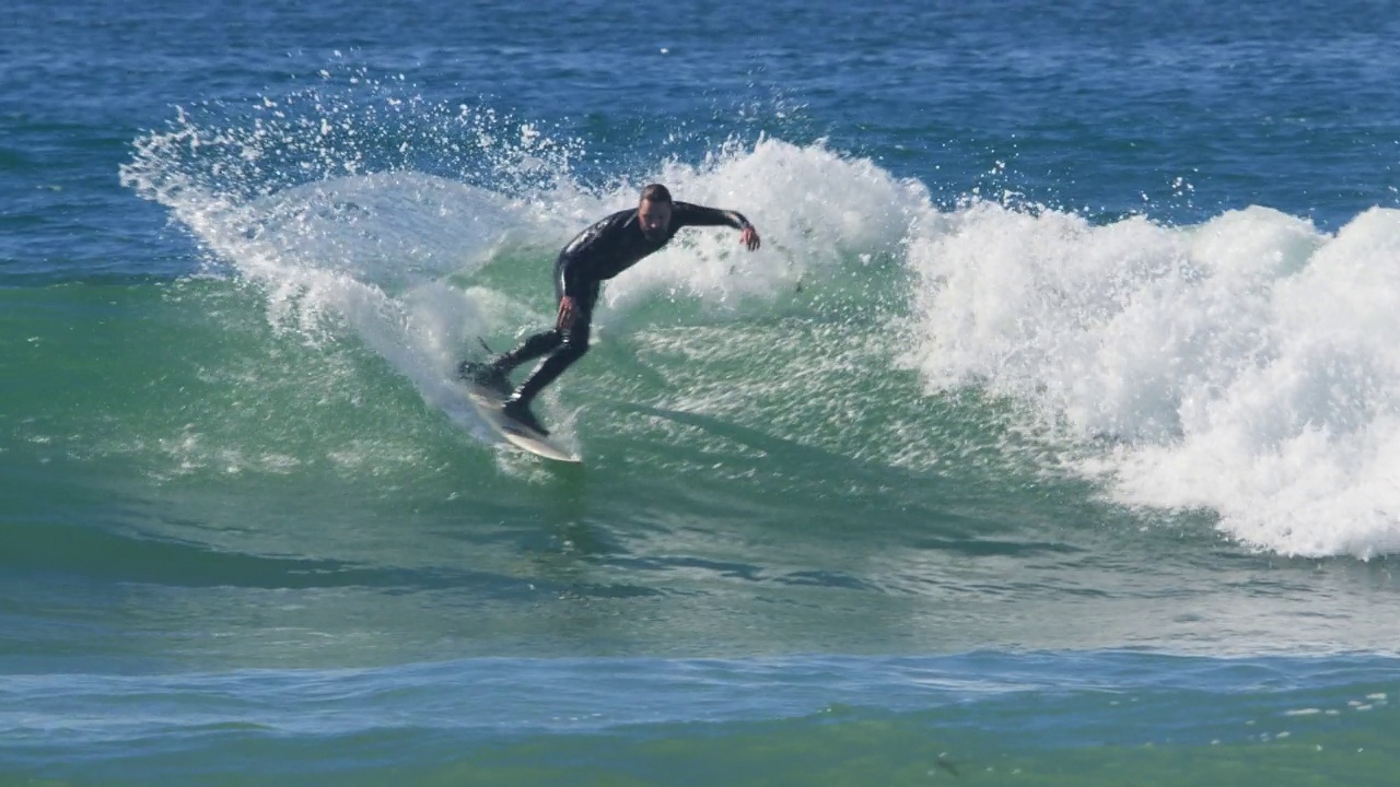 冲浪者在南加州冲浪视频下载