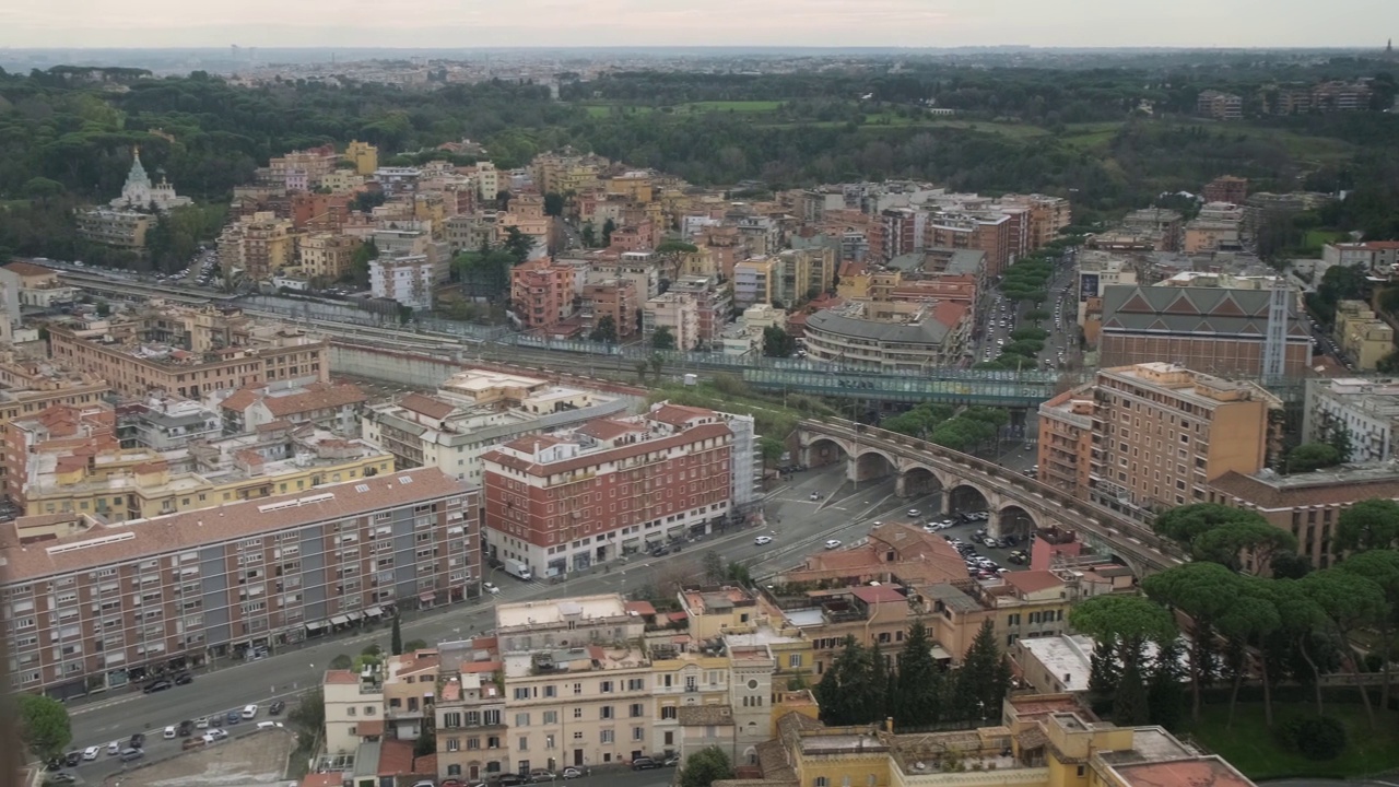 从梵蒂冈鸟瞰罗马。视频下载