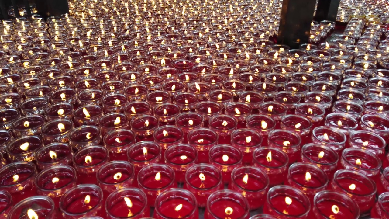 文殊寺的红蜡烛视频下载