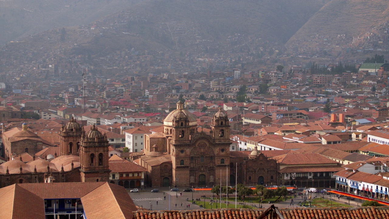 拉丁美洲城市中心的天主教堂视频素材