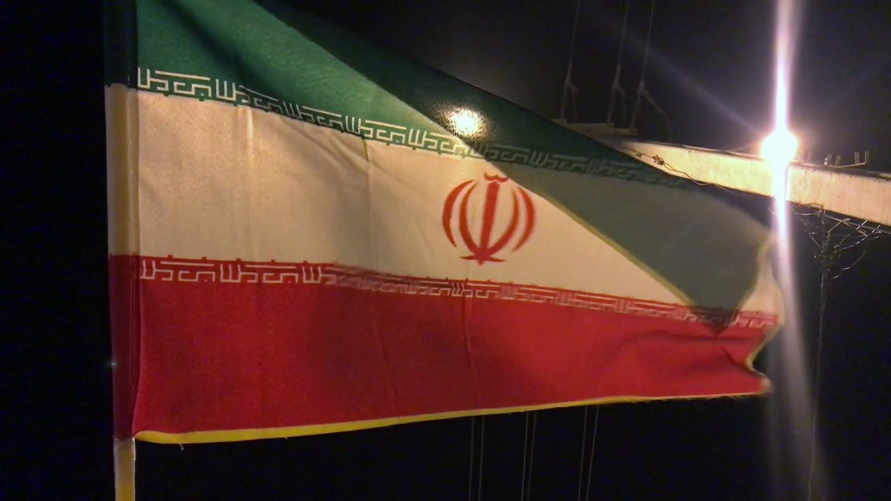 晚上的伊朗国旗视频下载
