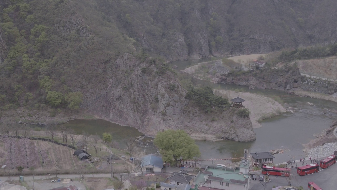 韩国忠清北道永东郡月流峰和曹江川亭的自然风光视频素材