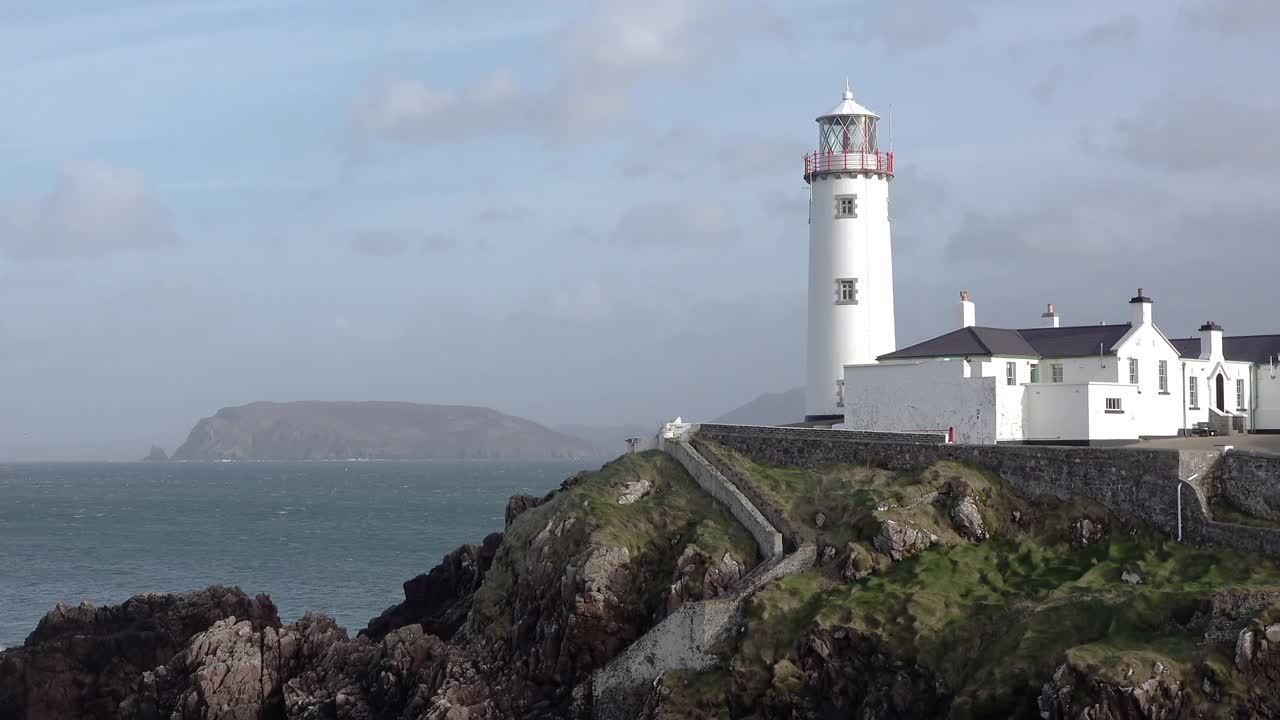 范纳德灯塔，爱尔兰多尼哥的著名地标视频素材