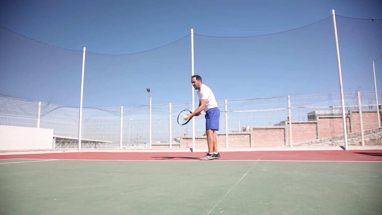 人训练网球视频下载