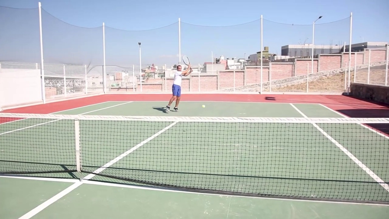 人训练网球视频下载