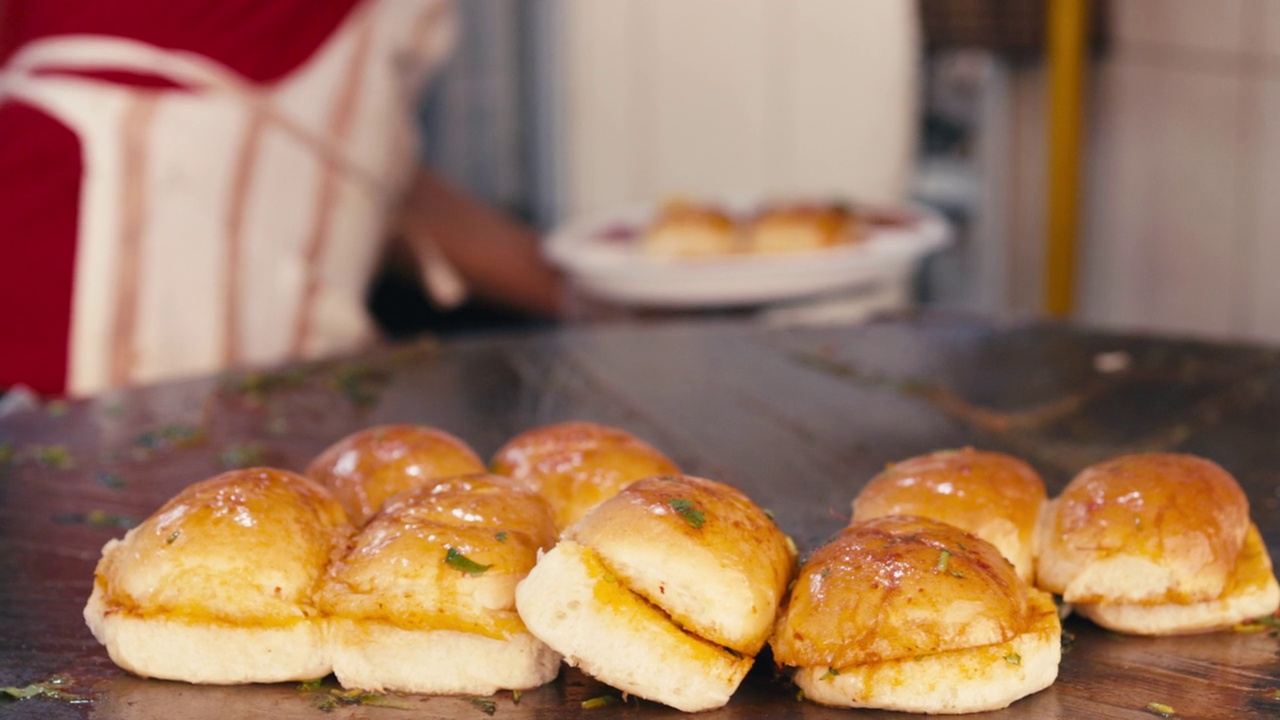 著名的印度街头小吃-帕夫巴吉视频下载