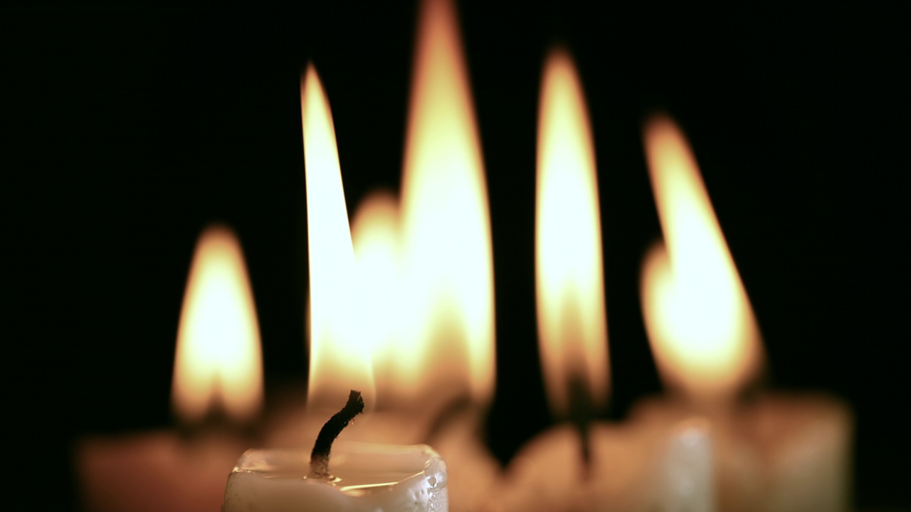 燃烧的蜡烛视频下载