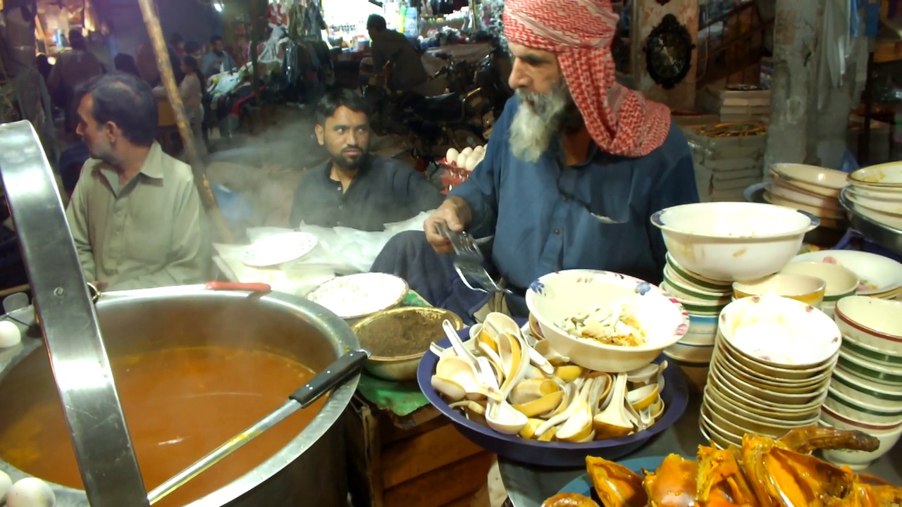 街上卖汤的小贩视频下载