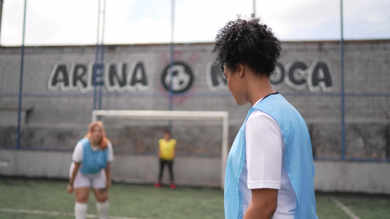 女子足球比赛视频下载